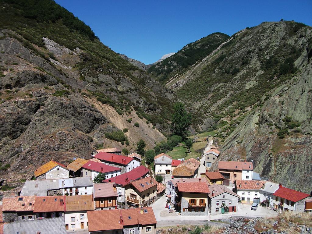 El Invernal De Picos Portilla de la Reina Luaran gambar
